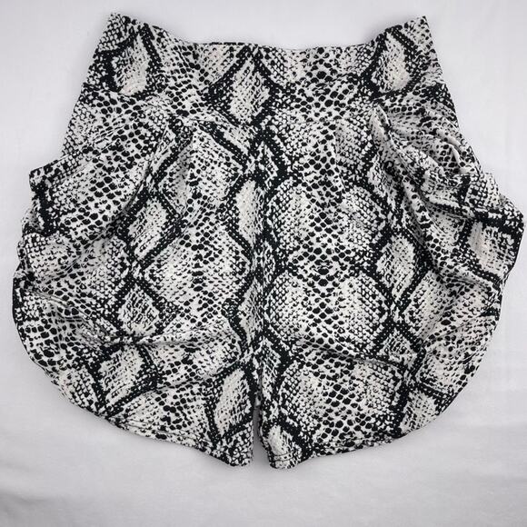 Conceited Harem Shorts - Picture 1 of 5